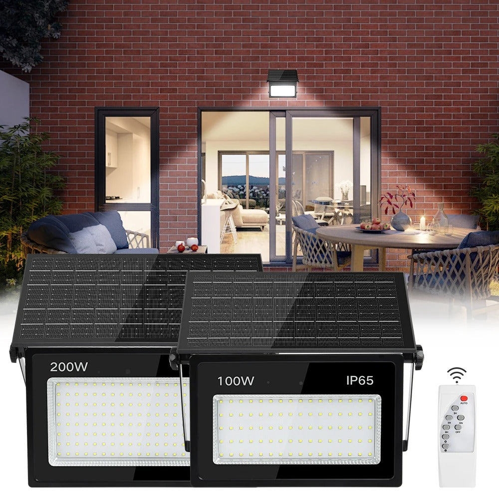 Solar Flood Light.mSolar Powered Spotlight Outdoor Waterproof Street Light Adjustable