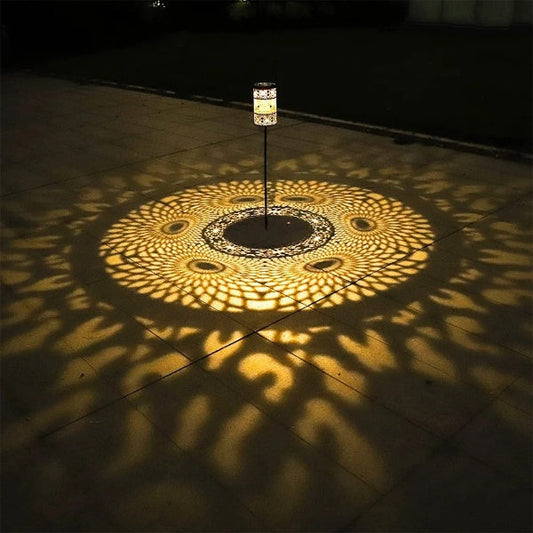 Lanterne solaire sur pied