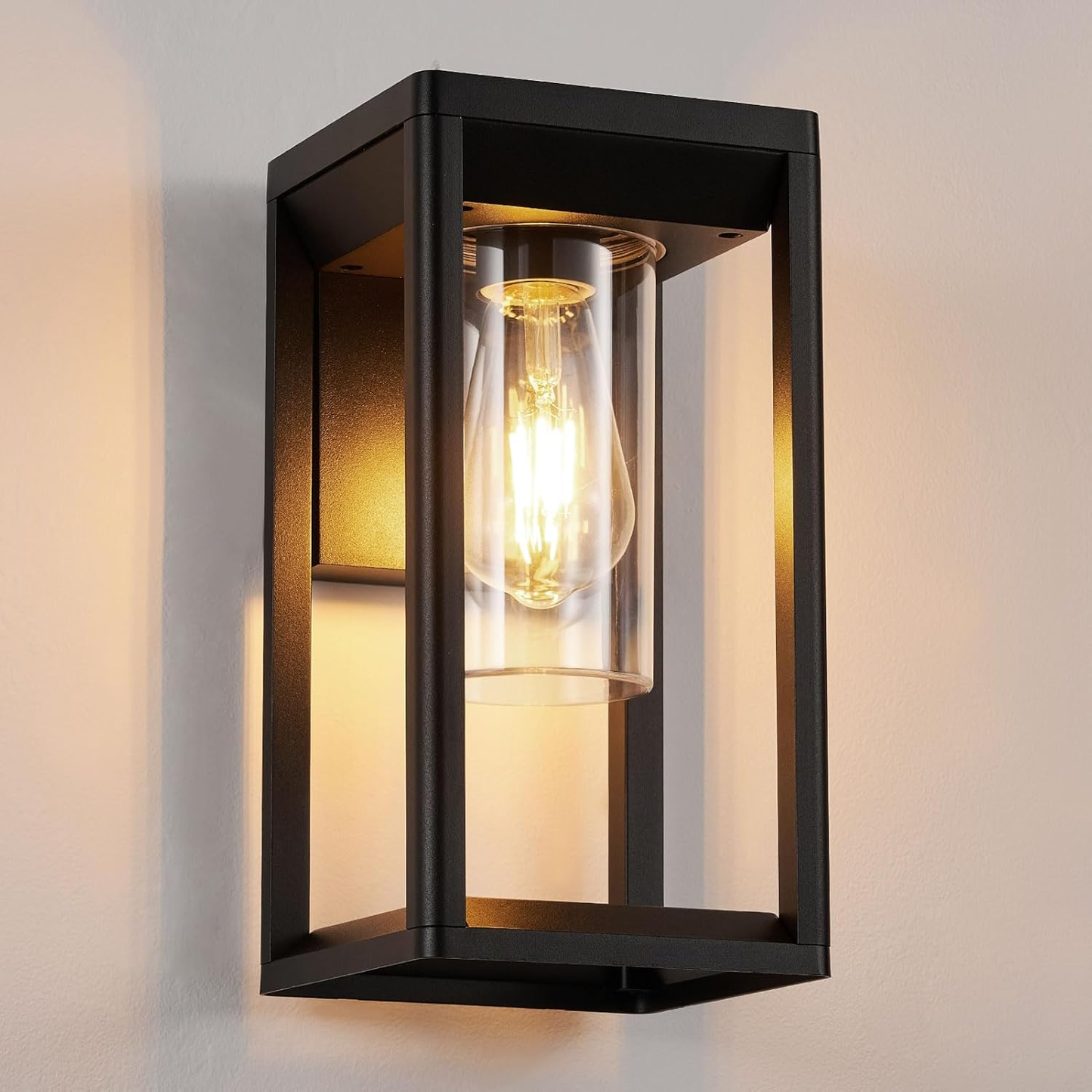 Outdoor Wall Lantern