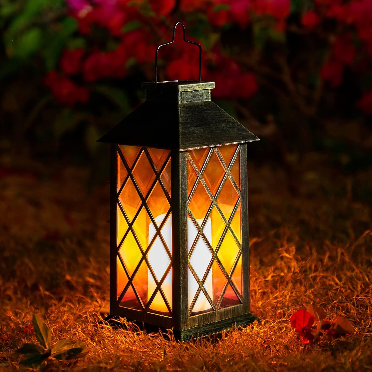 Solar Lanterns for The Garden – Moroccan-Style Flickering Outdoor Lights. Auto On/Off. Waterproof IP44. Warm White LED