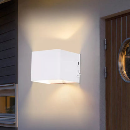 Modern Indoor LED Wall Lamp – Warm White Light. Wall Mounted. IP44 Rated