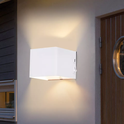 Modern Indoor LED Wall Lamp – Warm White Light. Wall Mounted. IP44 Rated