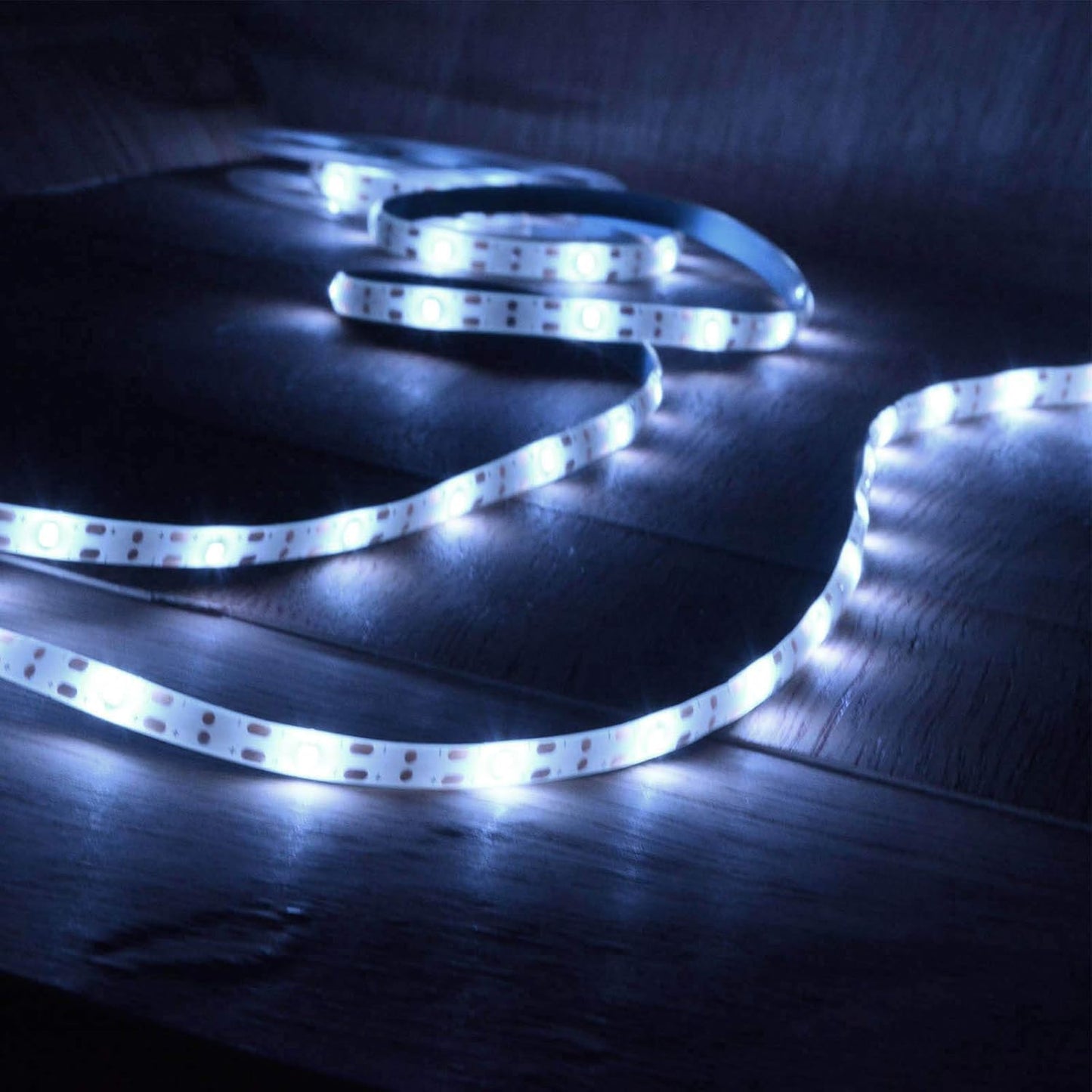 Outdoor Solar LED Strip Lights – 6M 180 LEDs. Cool White. 8 Modes. Waterproof Rope Light