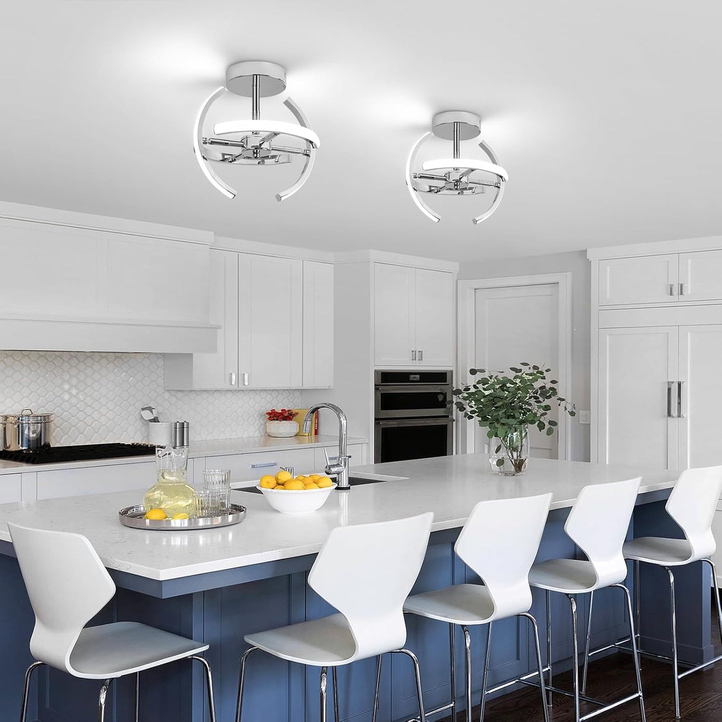 Curved LED Ceiling Light – 22W Cool White. Silver