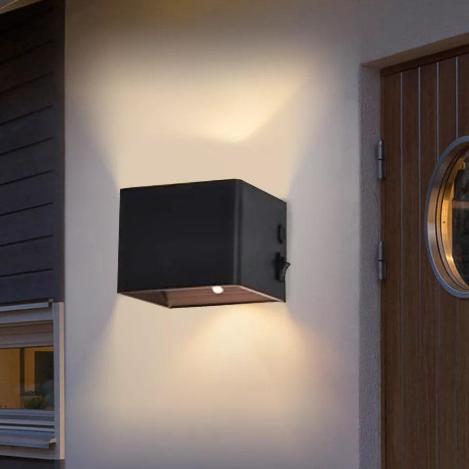Modern Indoor LED Wall Lamp – Warm White Light. Wall Mounted. IP44 Rated