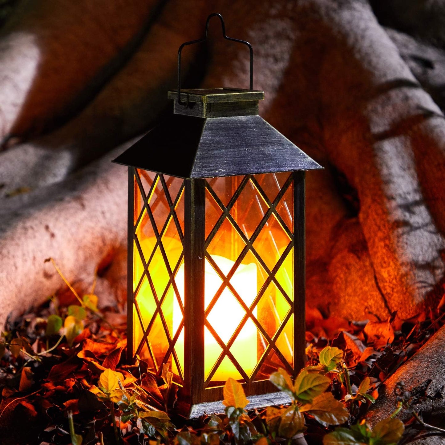 Solar Lanterns for The Garden – Moroccan-Style Flickering Outdoor Lights. Auto On/Off. Waterproof IP44. Warm White LED