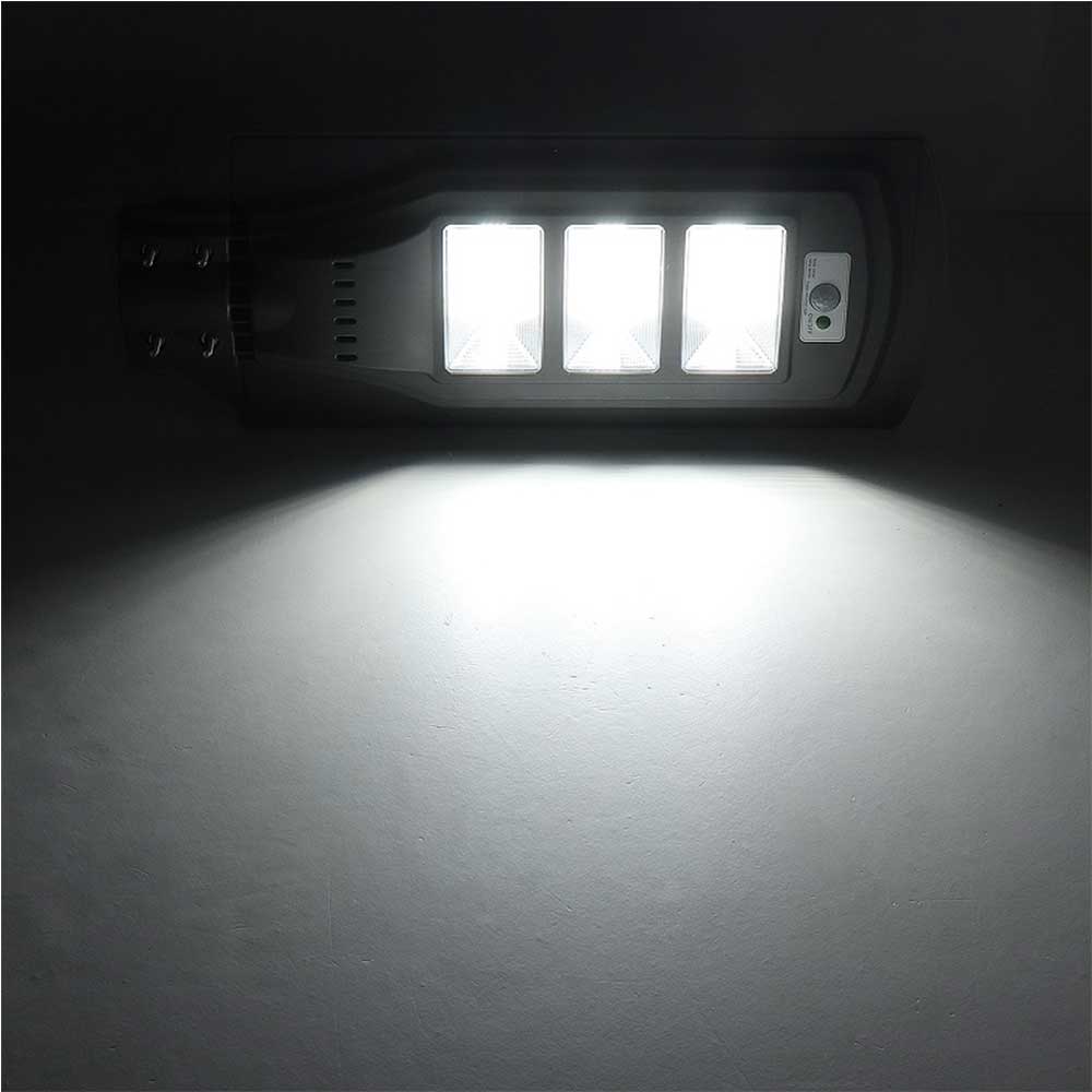 Lampadaire Solaire <br> Triple Bloc LED Gris 20/40/60 Watt