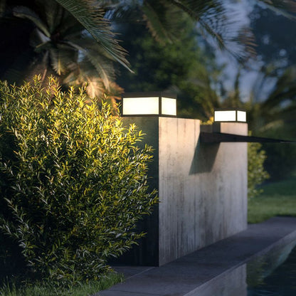 Lampe solaire design Low Solar Cube