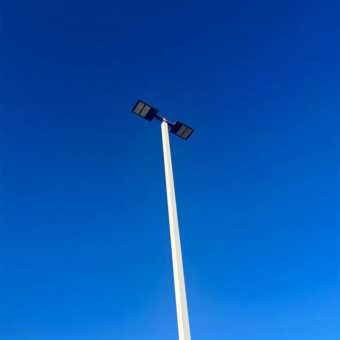 300W LED Parking Lot Light-Shoebox Area Light-AC 120~277V-42.000 Lumens-CCT 5000K-1.000W Metal Halide Equivalent-UL+DLC 5.1