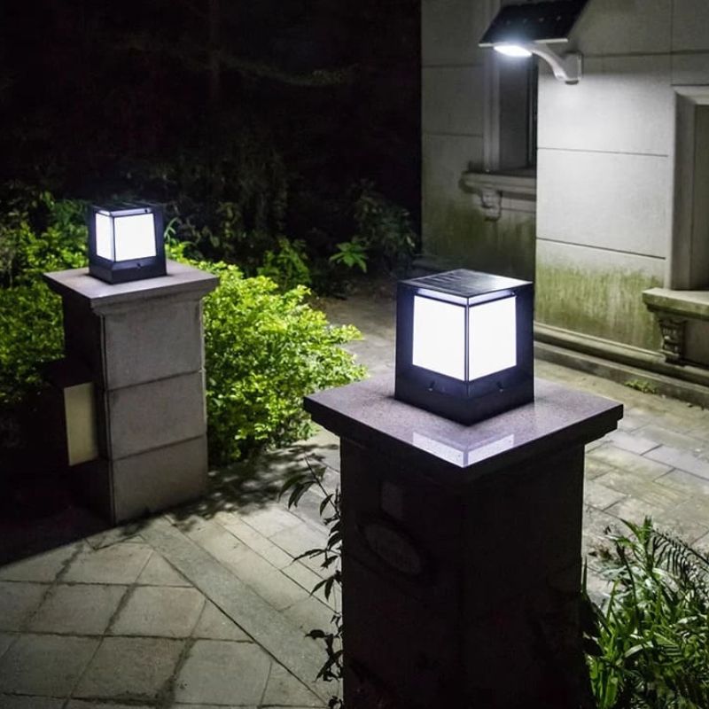 Lampe extérieur solaire design Cube en Aluminum