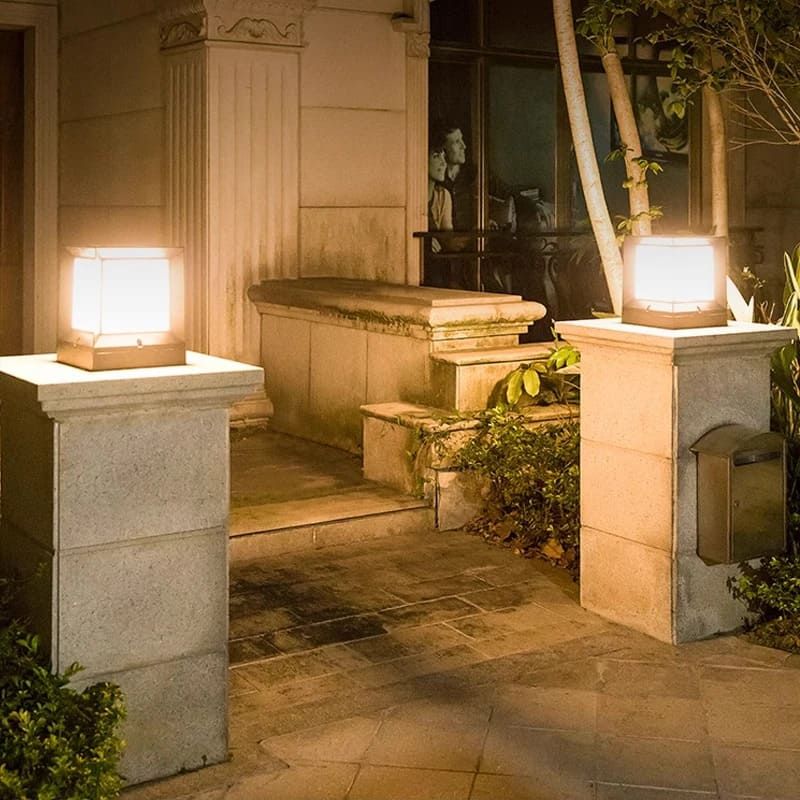 Lampe extérieur solaire design Cube en Aluminum