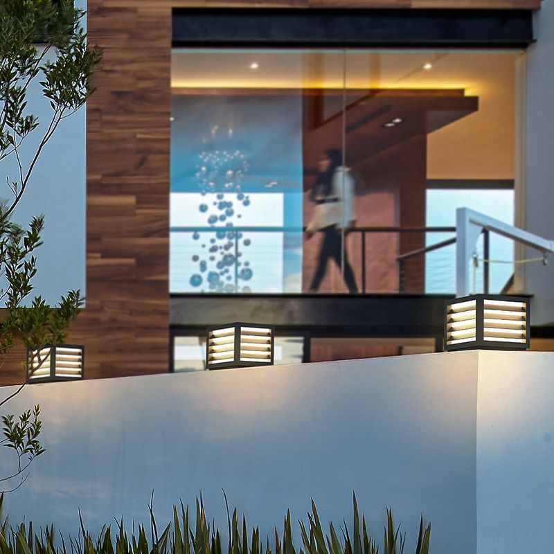 Lampe solaire design Cube luminaire en Inox